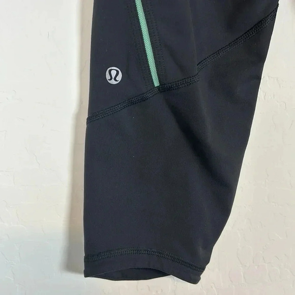 Lululemon Run: Excel Crop Leggings Size 4 - Picture 5 of 10